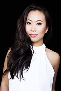 Kelly Mi Li